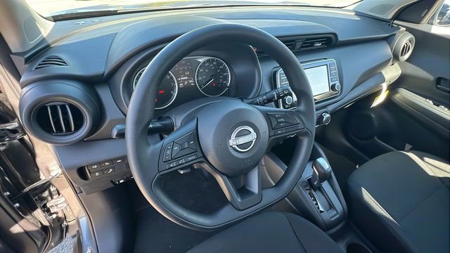 New 2025 Nissan Kicks Play S image 30