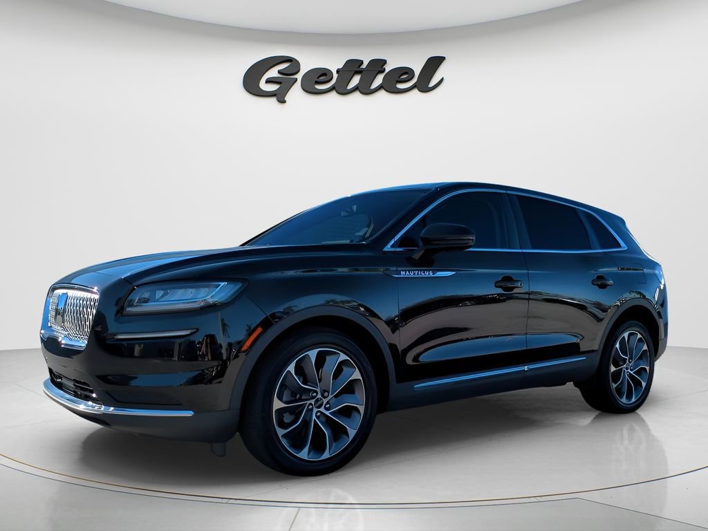Used 2022 Lincoln Nautilus Reserve image 2