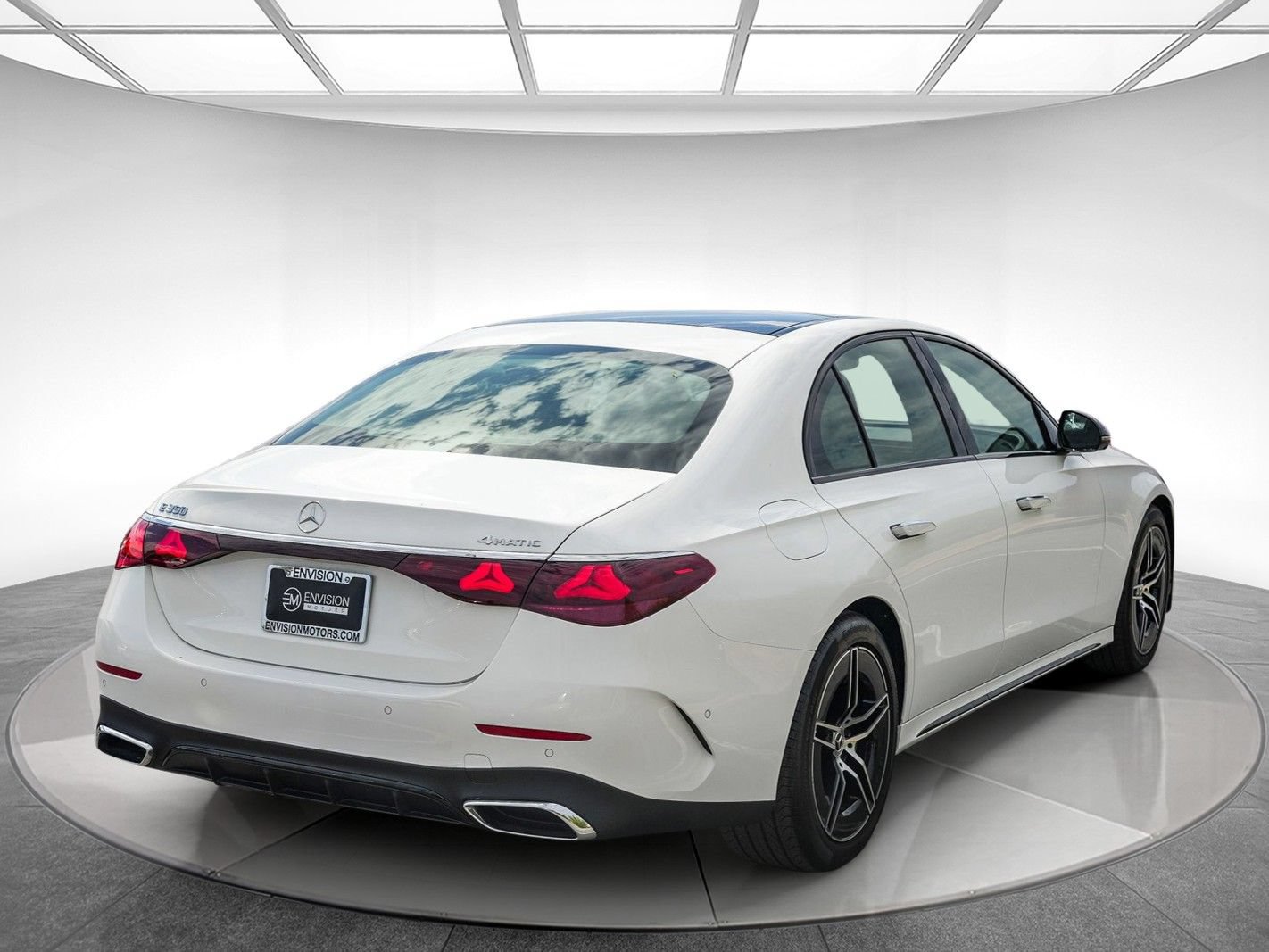 Certified 2024 Mercedes-Benz E 350 4MATIC Sedan image 4