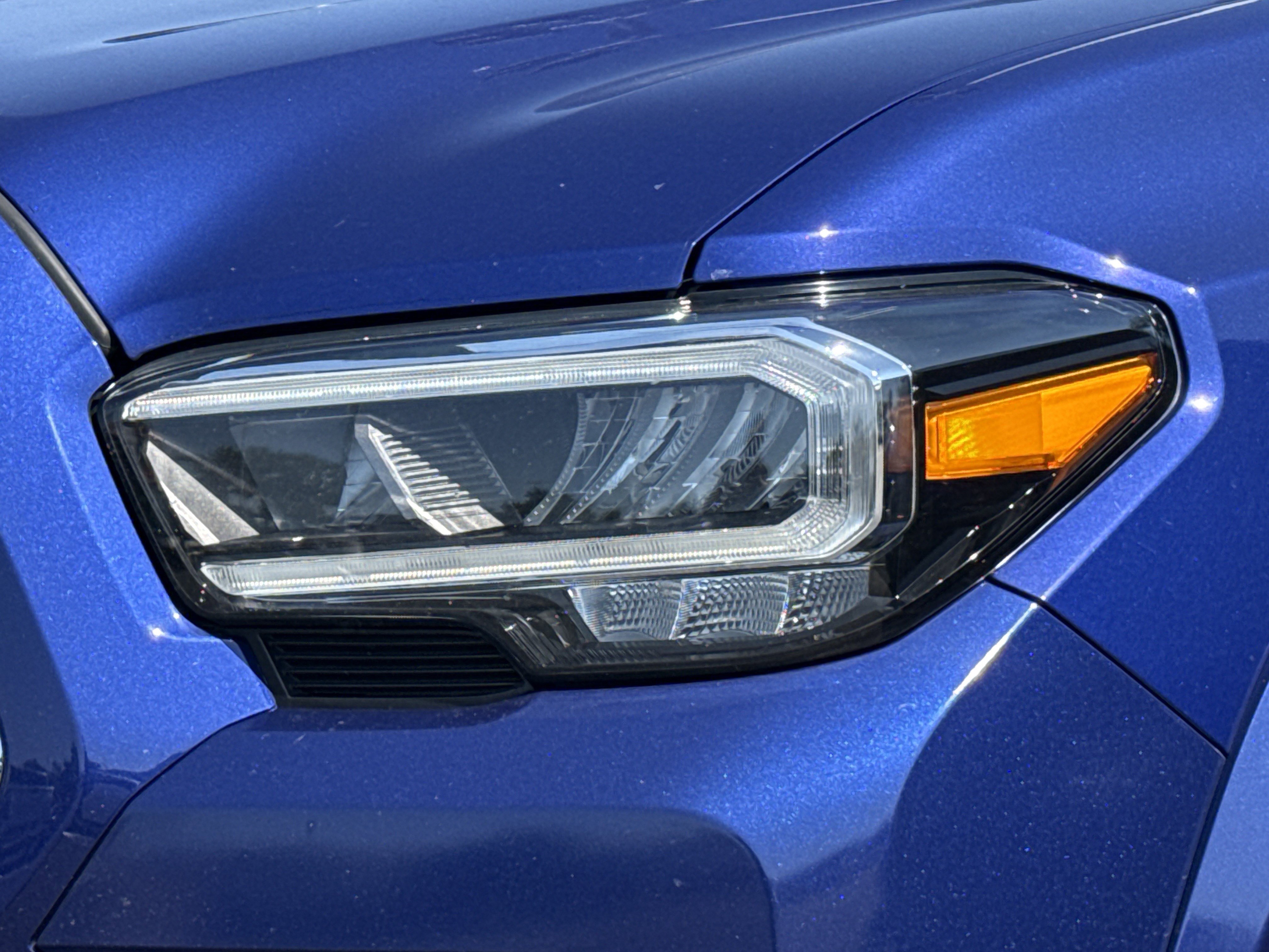 Used 2022 Toyota Tacoma Limited RWD image 6