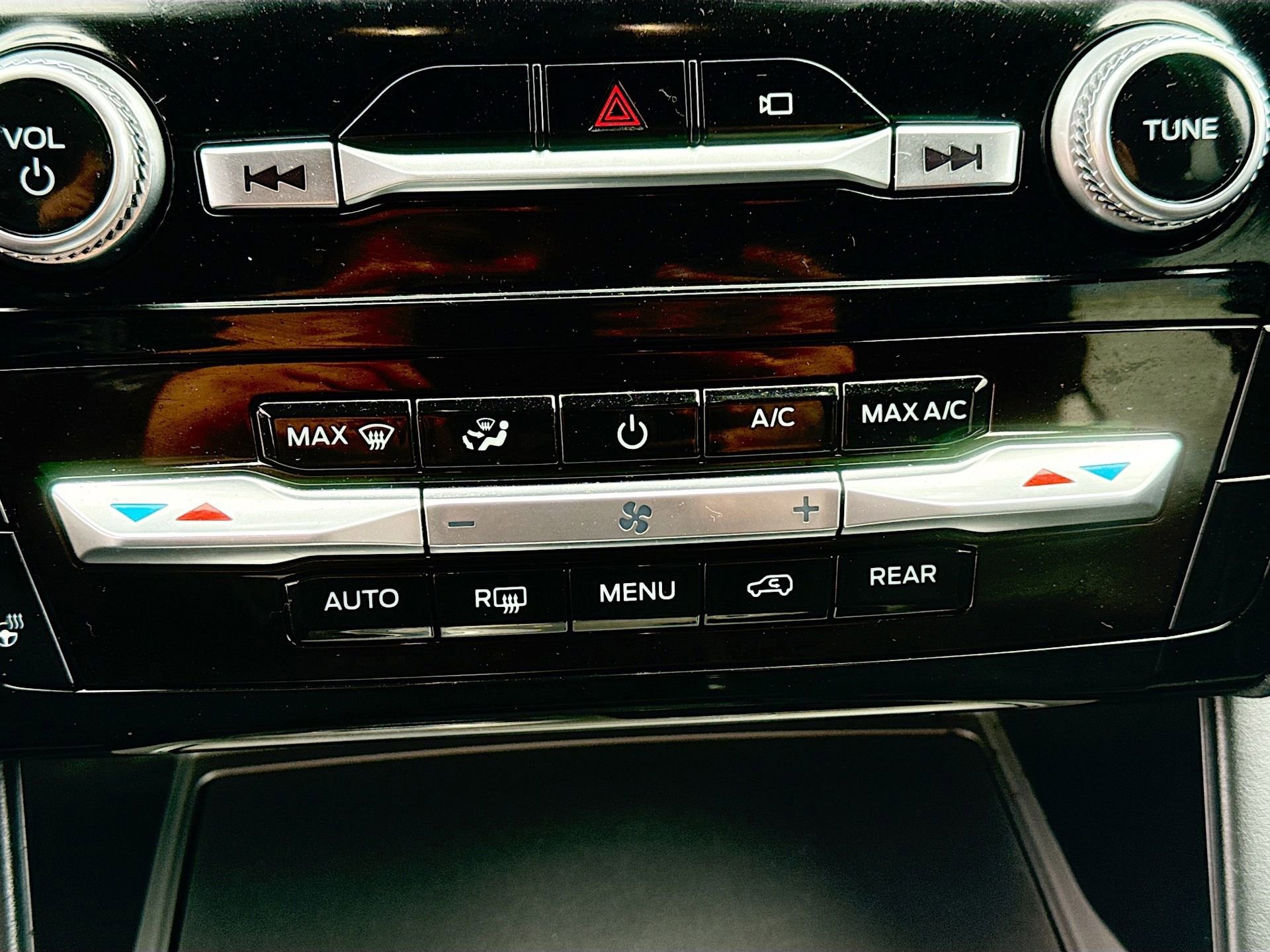 Used 2023 Ford Explorer ST-Line w/ Class IV Trailer Tow Package image 18