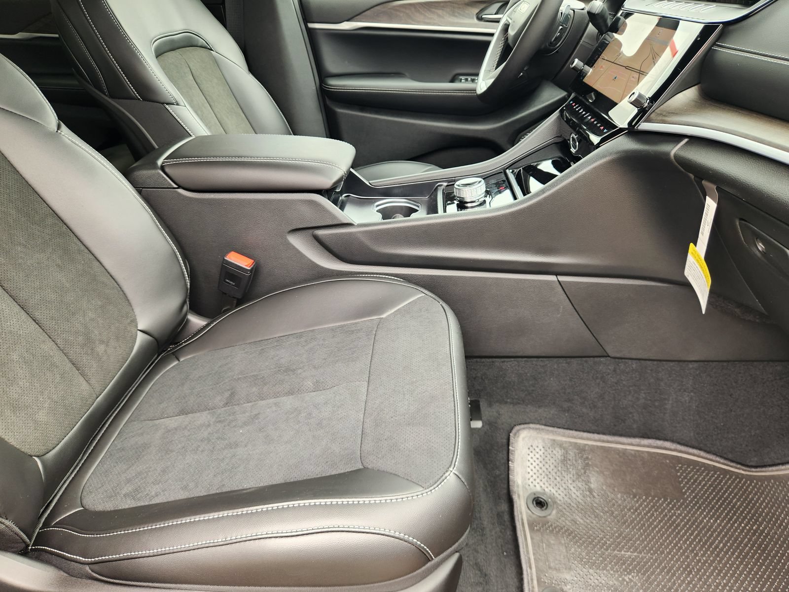 New 2026 Jeep Grand Cherokee Altitude RWD image 13