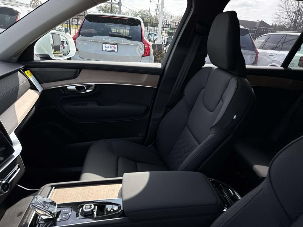 New 2026 Volvo XC90 B6 Plus w/ Protection Package Premier AWD/4WD image 16