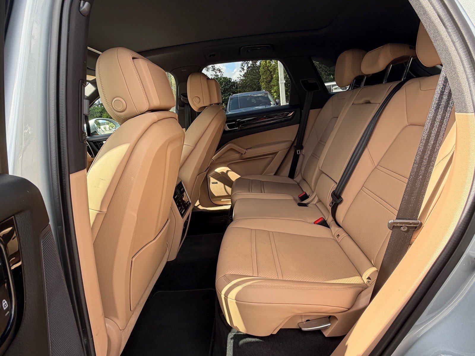 Used 2021 Porsche Cayenne S AWD/4WD image 25
