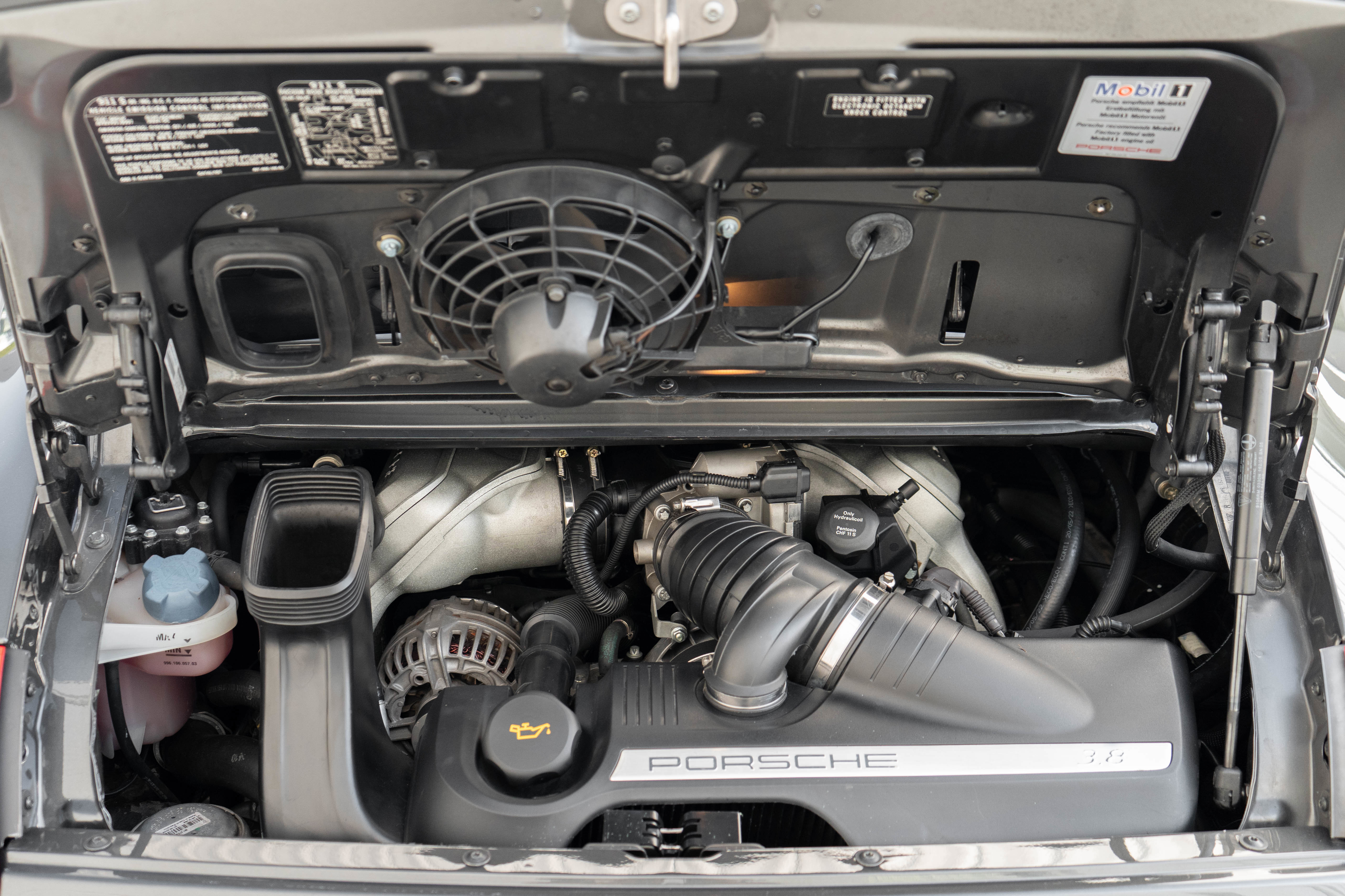 Used 2006 Porsche 911 Carrera S RWD image 30