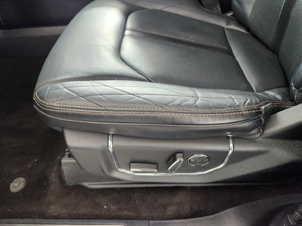 Used 2020 Ford Expedition Platinum AWD/4WD image 13