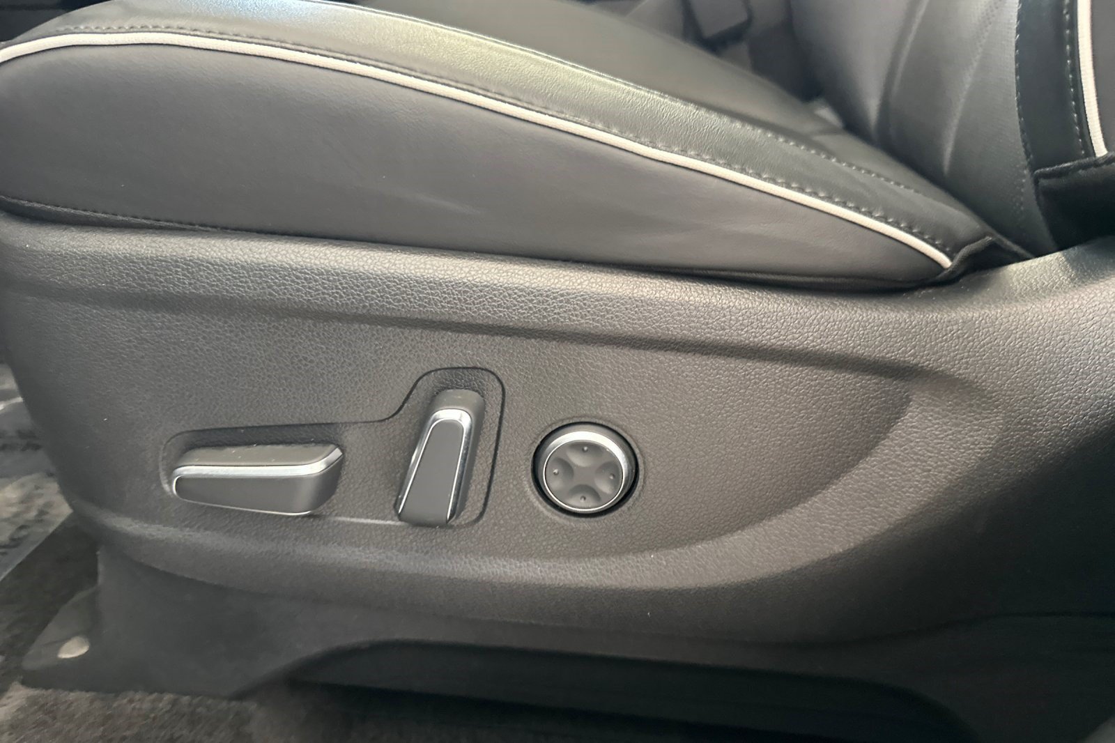 Used 2023 Hyundai Palisade SEL FWD image 14