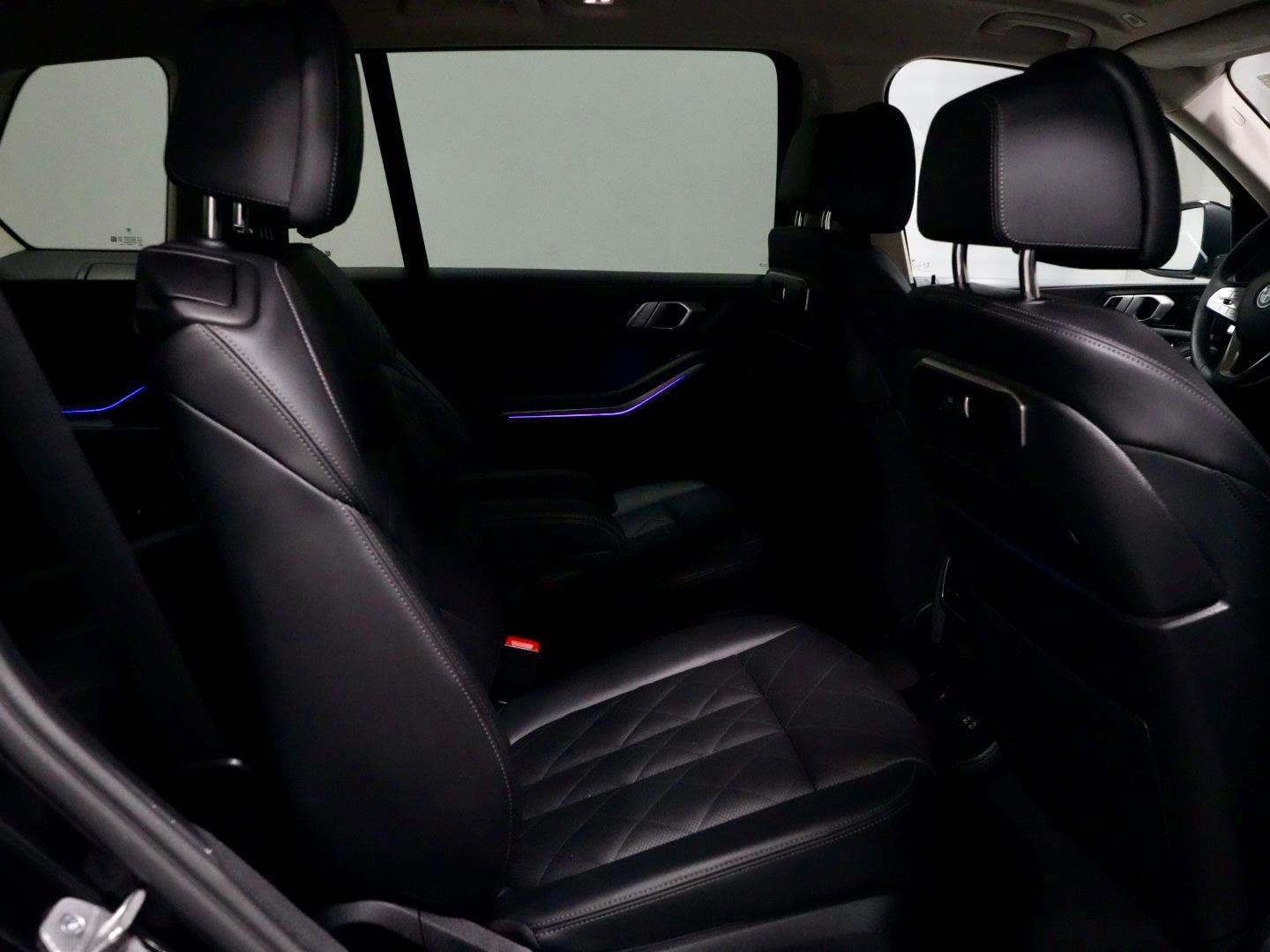 Certified 2023 BMW X7 xDrive40i w/ Parking Assistance Package image 7