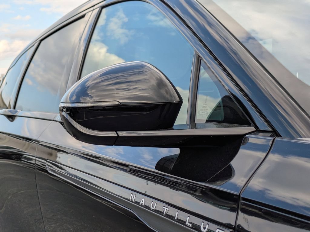 New 2026 Lincoln Nautilus Reserve AWD/4WD image 12