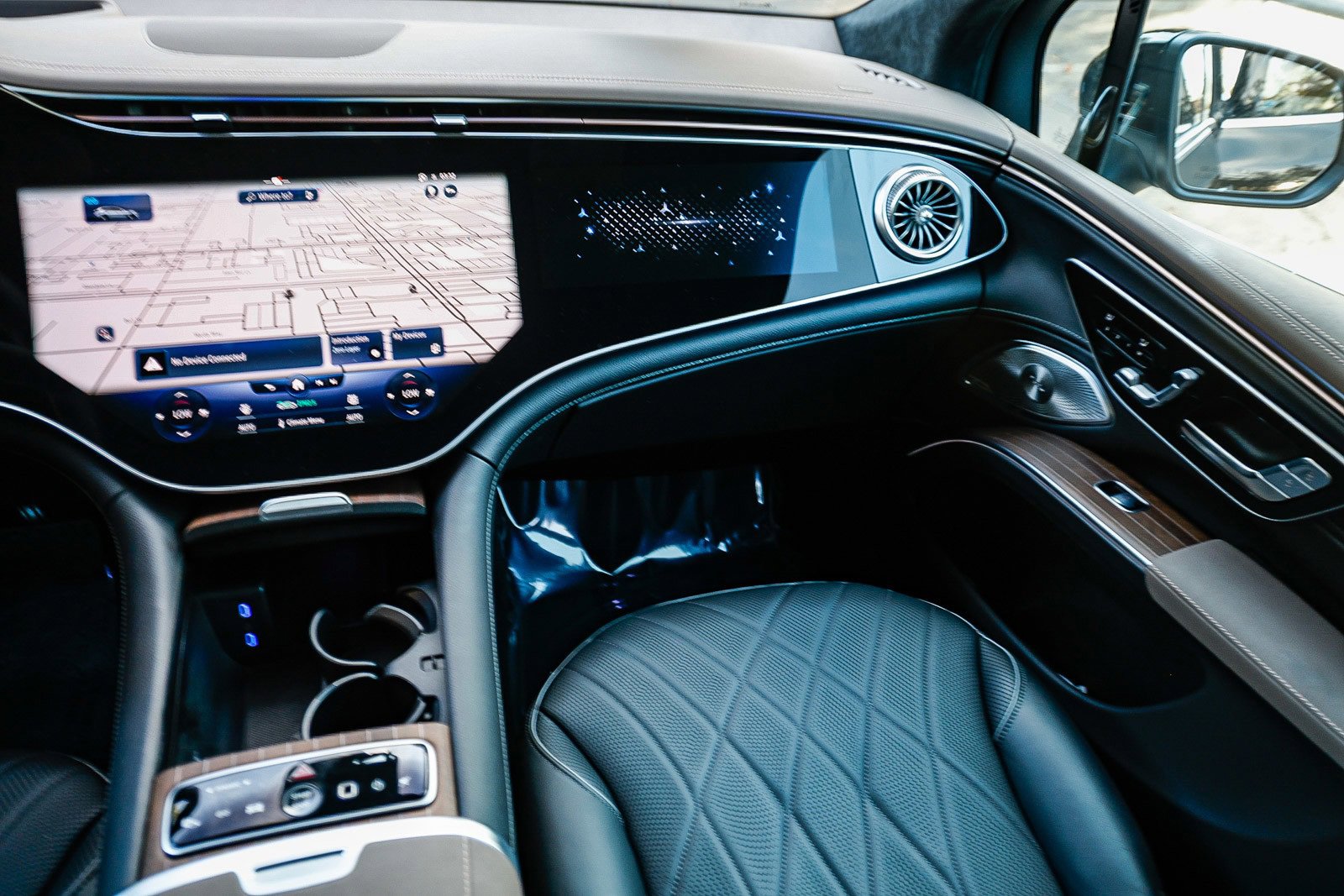 Used 2023 Mercedes-Benz EQS 580 4MATIC SUV image 15