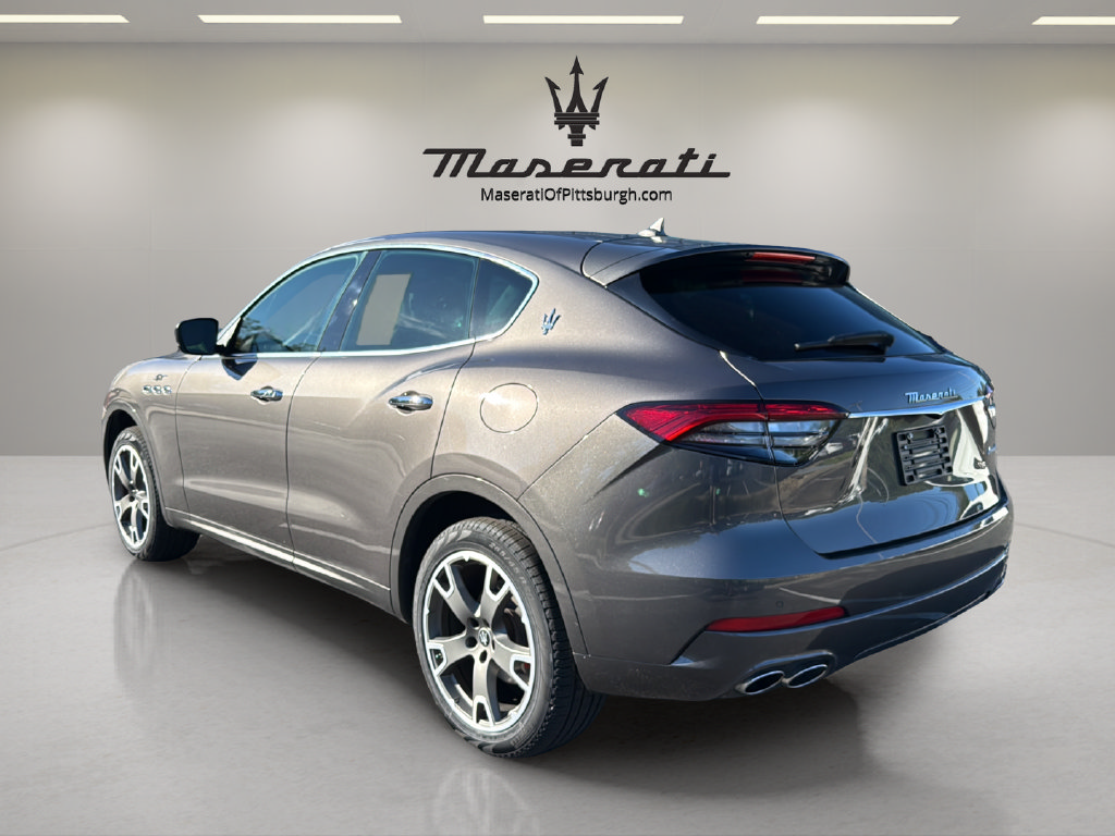 Used 2023 Maserati Levante GT AWD/4WD image 7