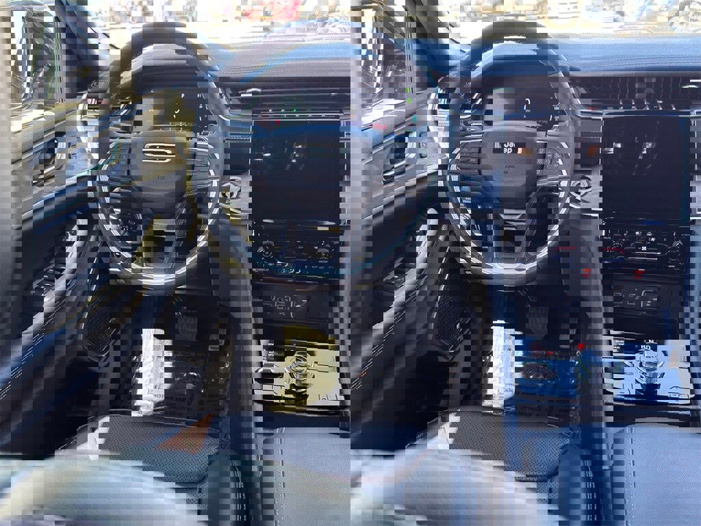 Used 2024 Jeep Grand Cherokee Limited 4xe w/ Luxury Tech Group II image 28