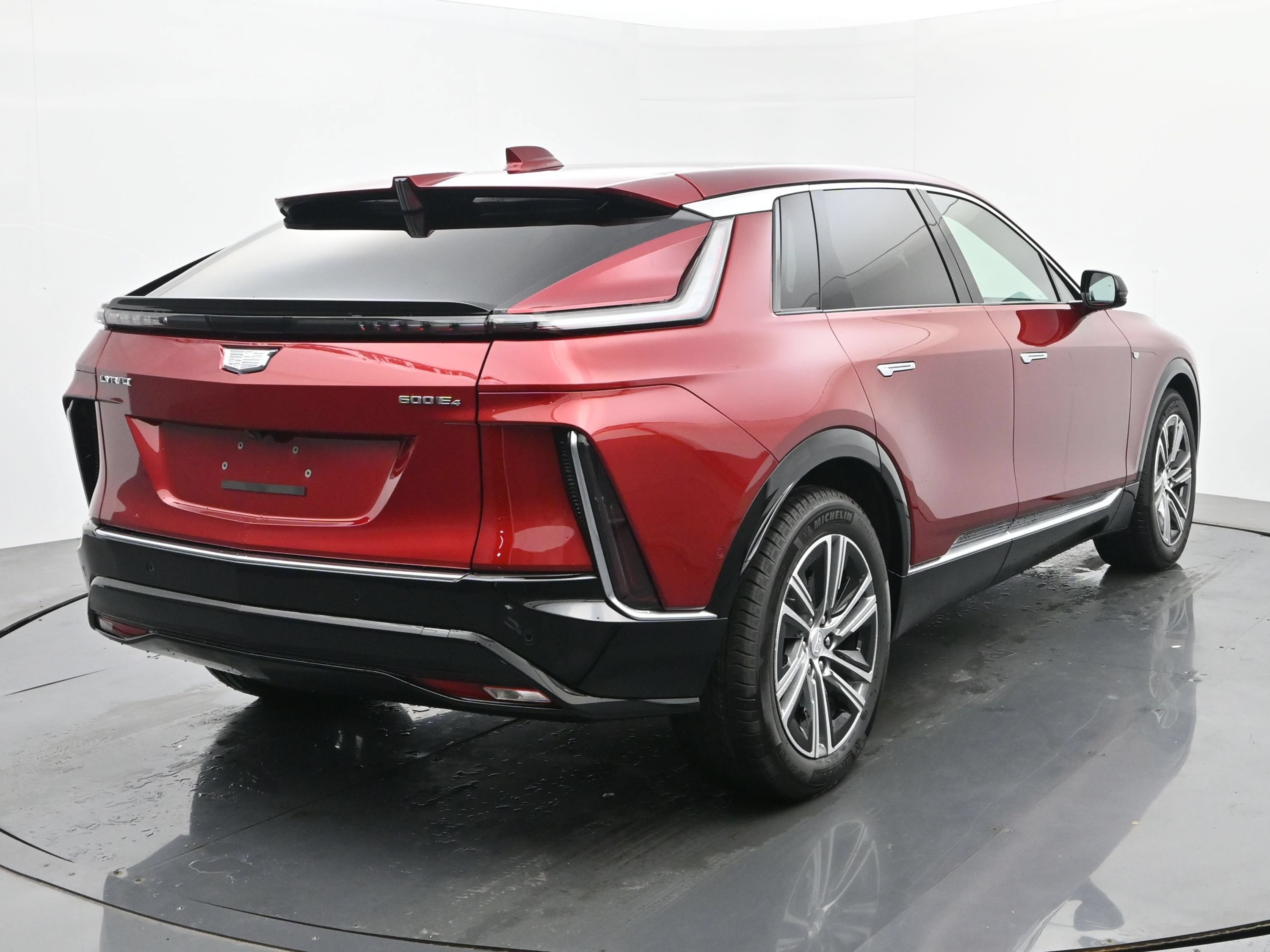 New 2026 Cadillac Lyriq Luxury w/ LPO, Floor Liner Package AWD/4WD image 5