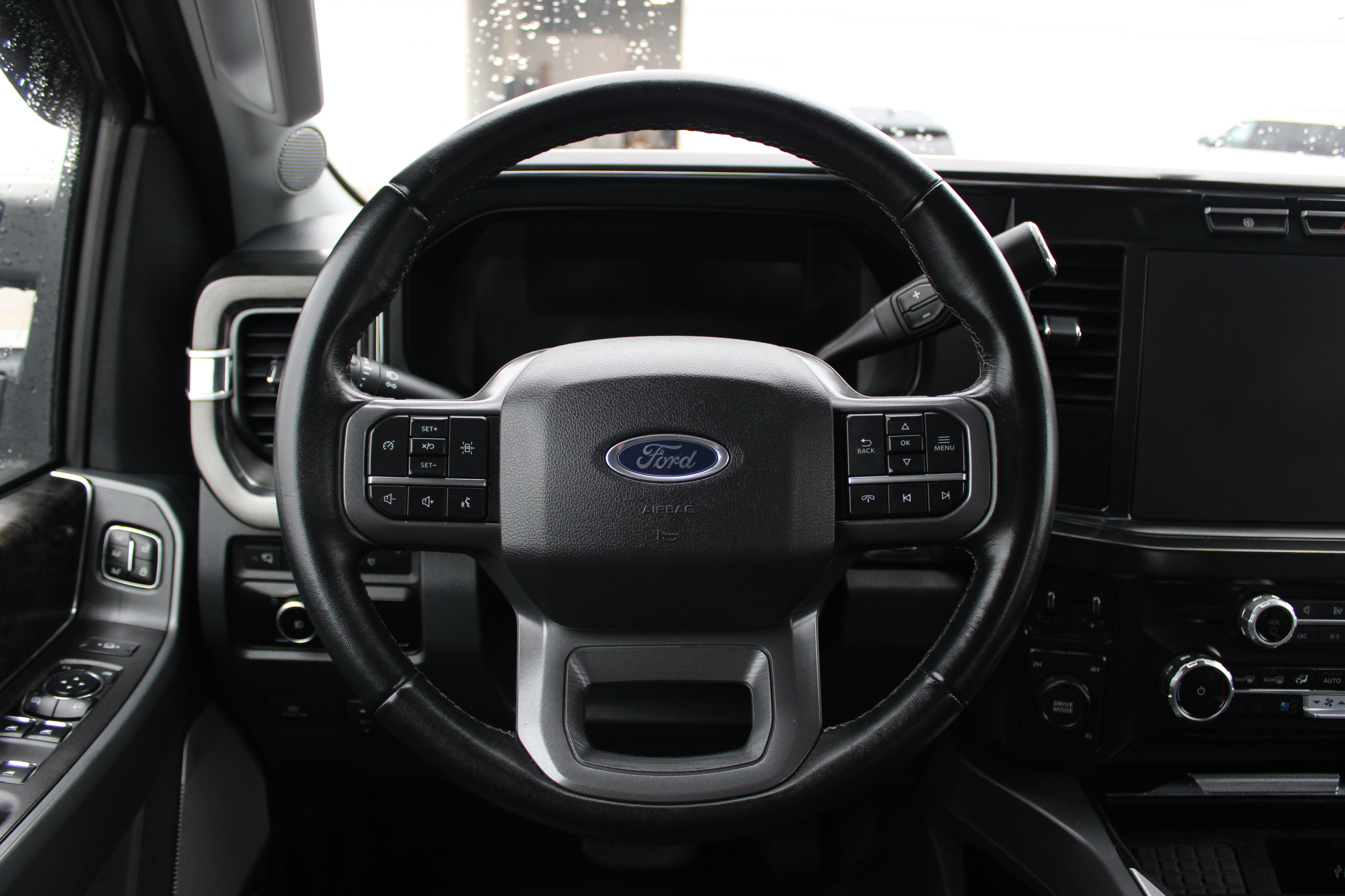 Used 2024 Ford F450 Lariat AWD/4WD image 21