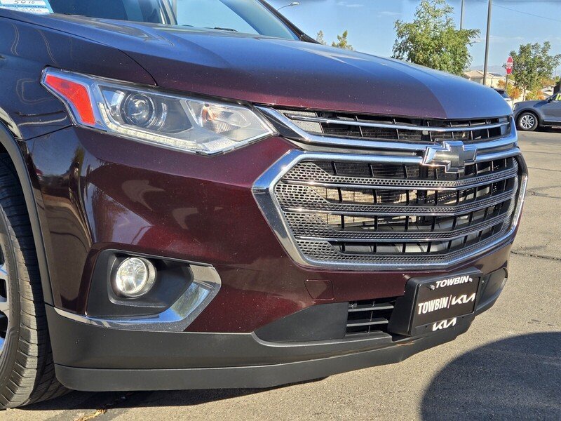 Used 2020 Chevrolet Traverse LT w/ LPO, Cargo Package FWD image 9