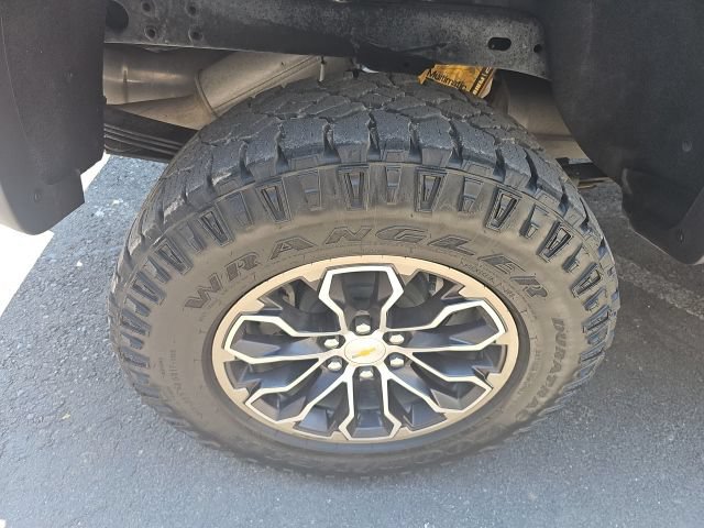 Used 2022 Chevrolet Colorado ZR2 AWD/4WD image 19