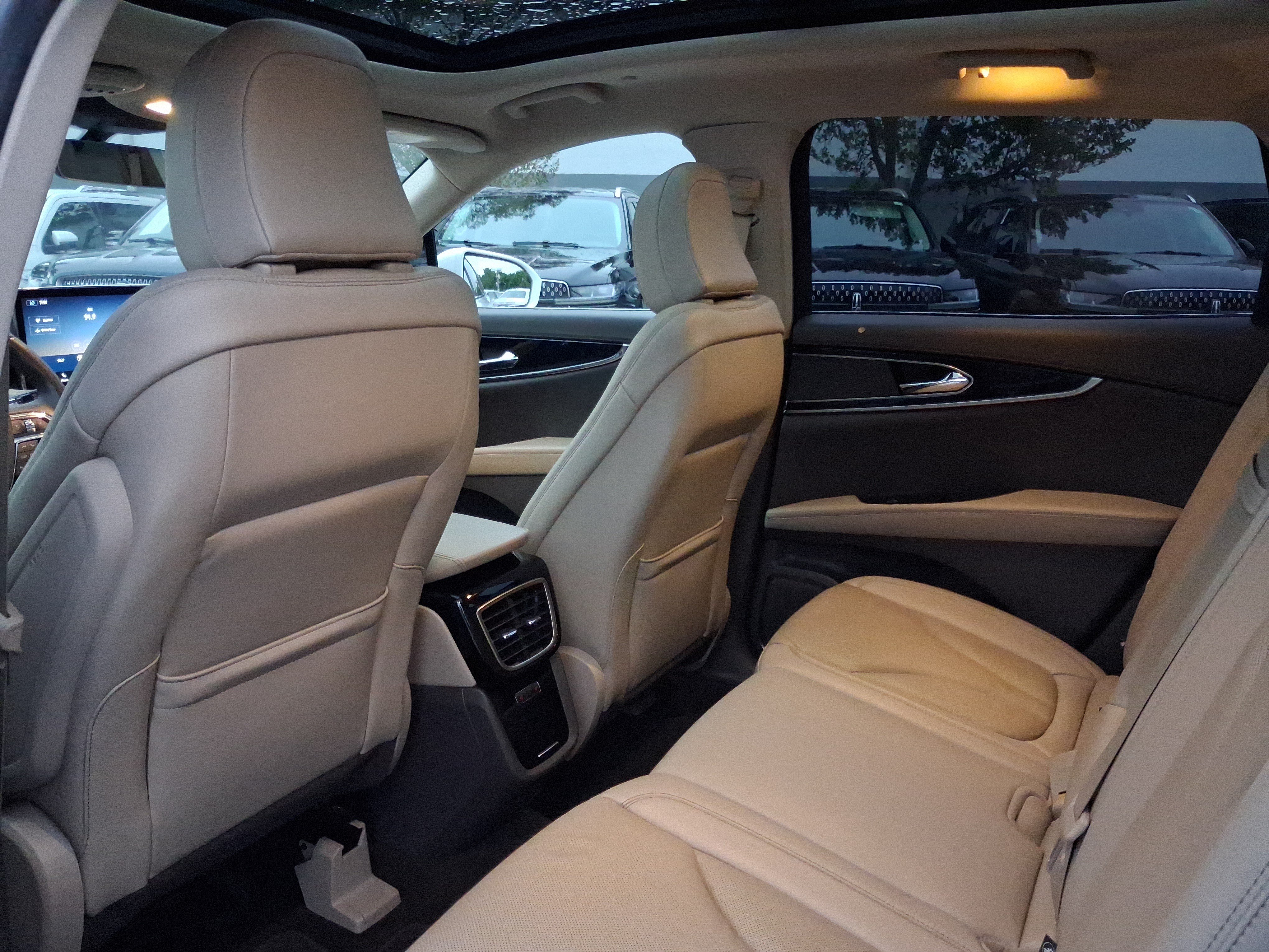 Certified 2022 Lincoln Nautilus Reserve FWD image 5