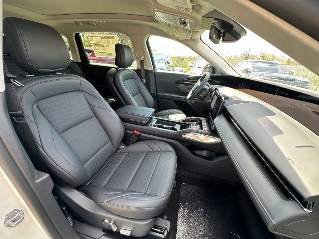 New 2026 Lincoln Nautilus Reserve w/ Jet Appearance Package AWD/4WD image 23