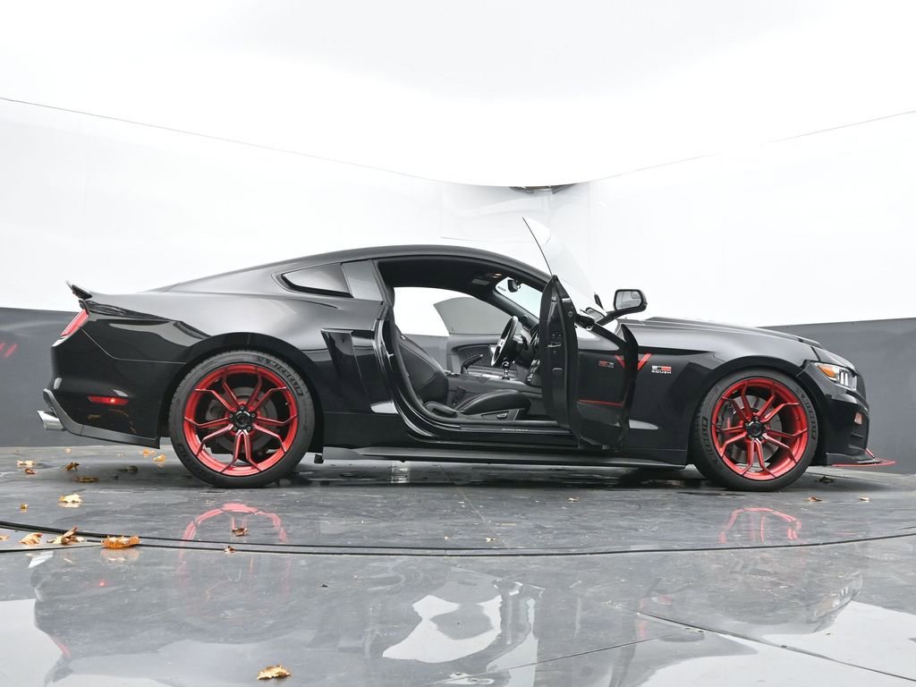 Used 2017 Ford Mustang GT Premium w/ GT Performance Package image 71