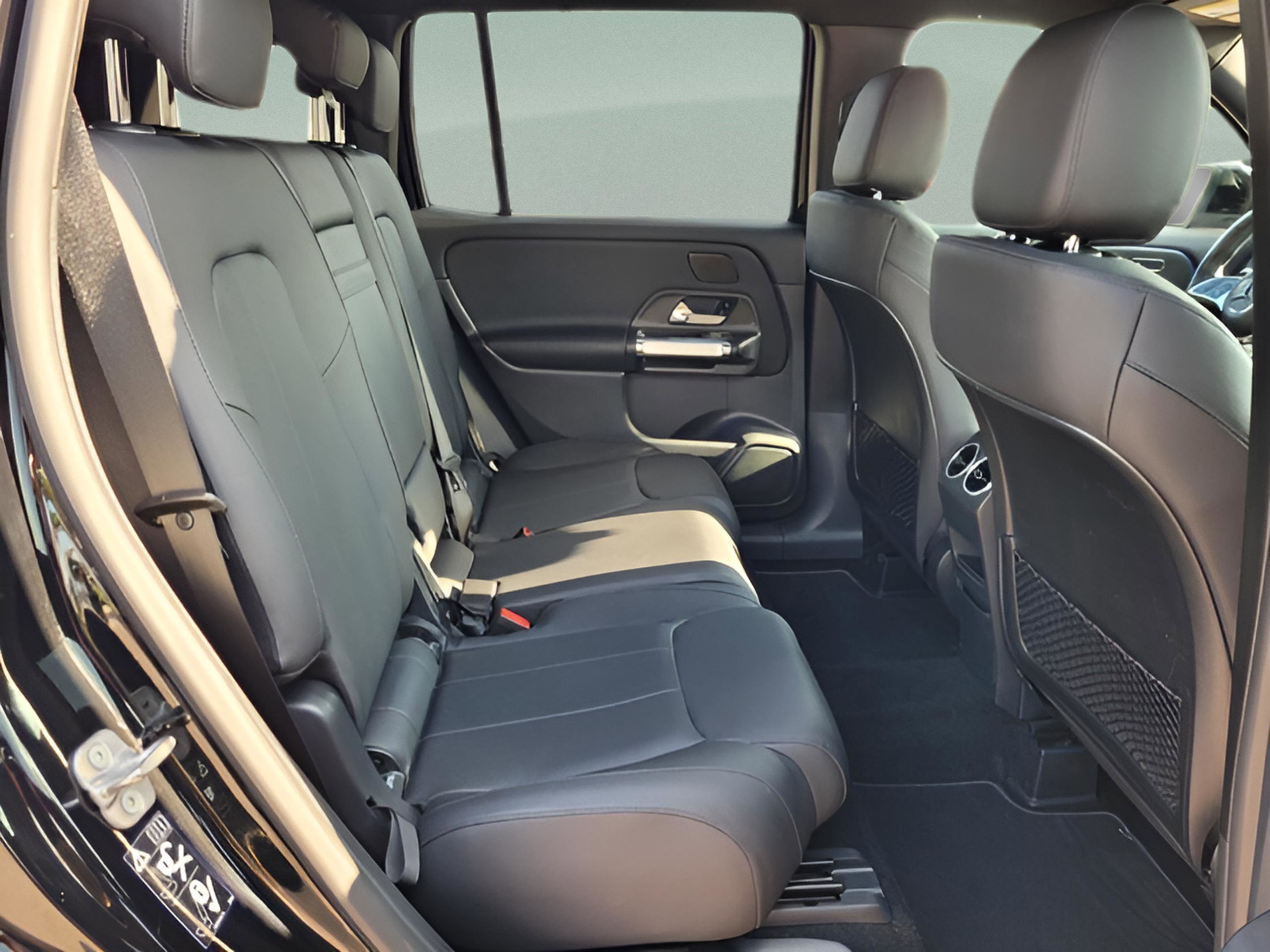 Used 2024 Mercedes-Benz GLB 250 w/ Driver Assistance Package image 17