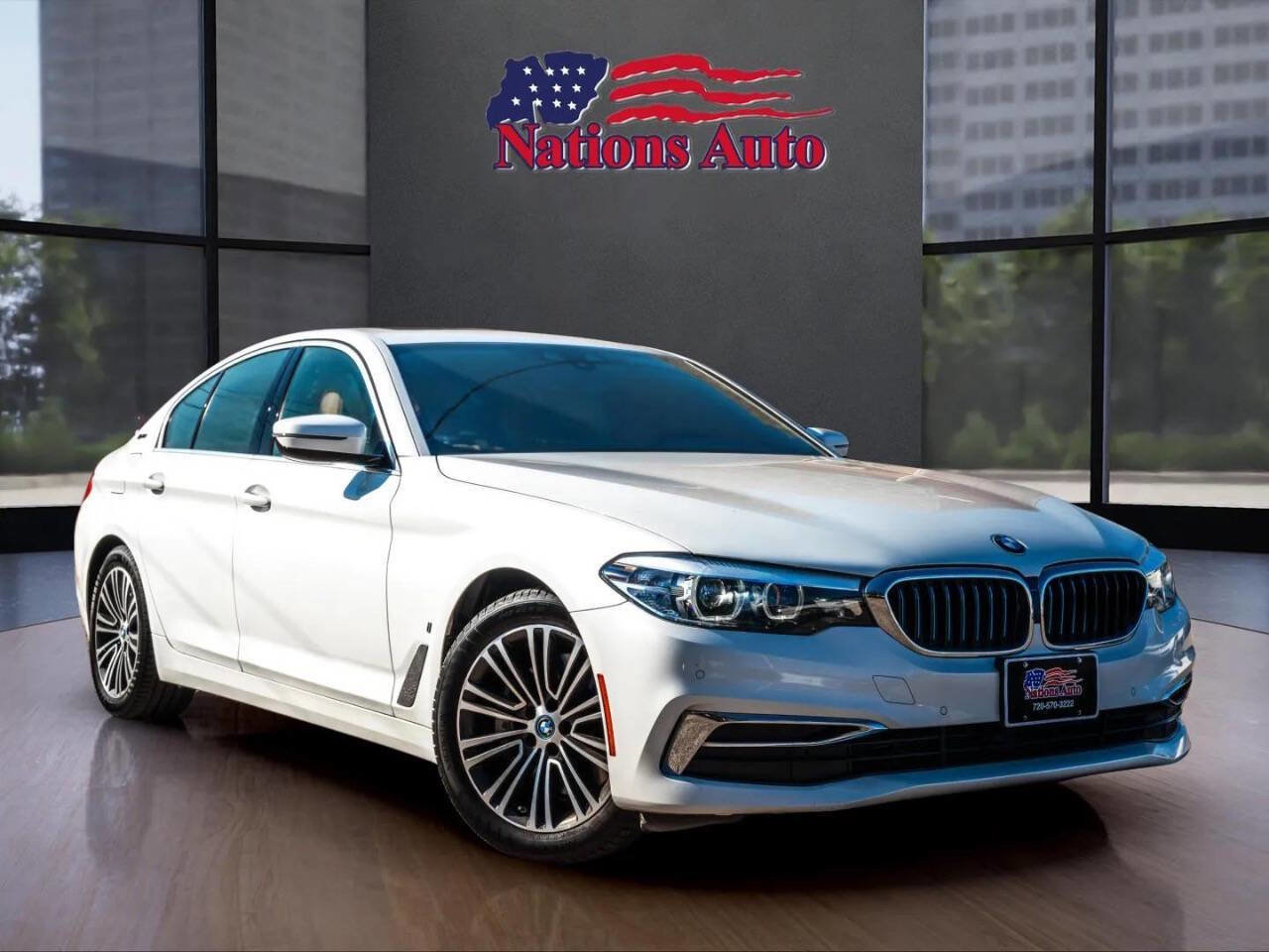 Used 2019 BMW 530e xDrive w/ Convenience Package image 9