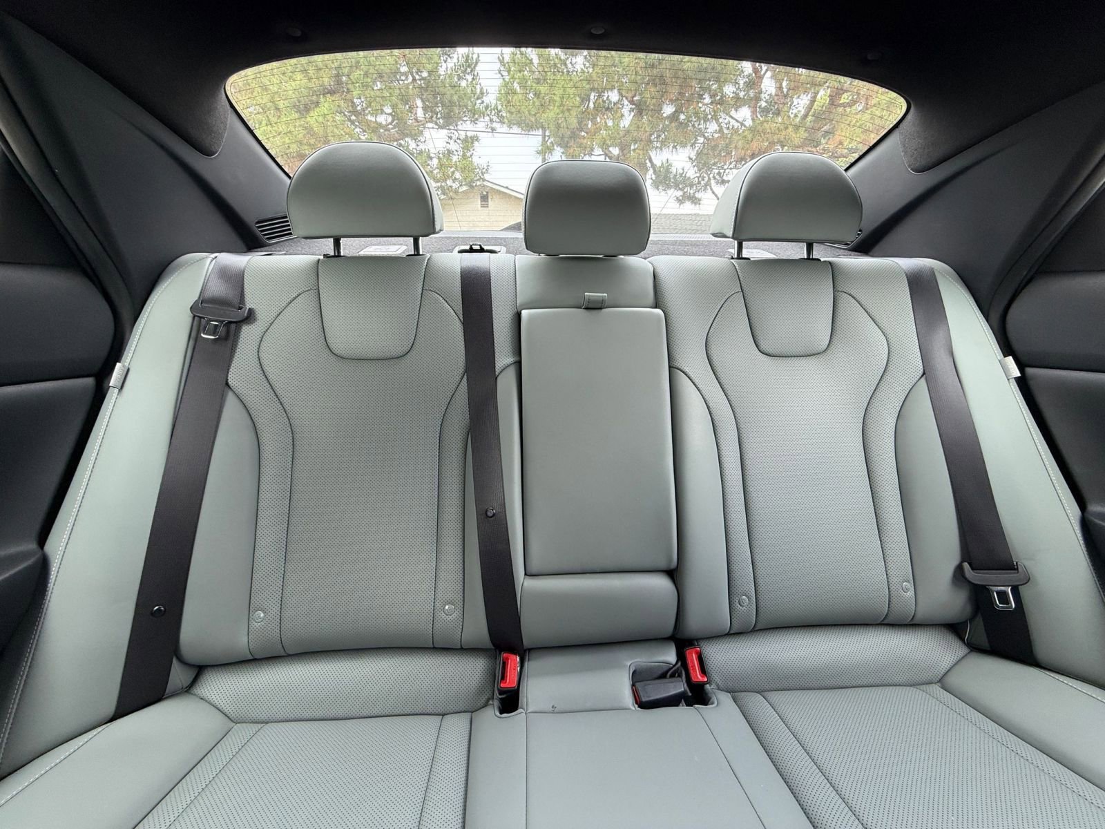 Used 2025 Hyundai Elantra Limited image 36