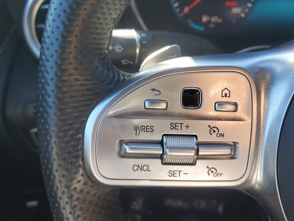 Used 2022 Mercedes-Benz GLC 300 4MATIC Coupe image 25