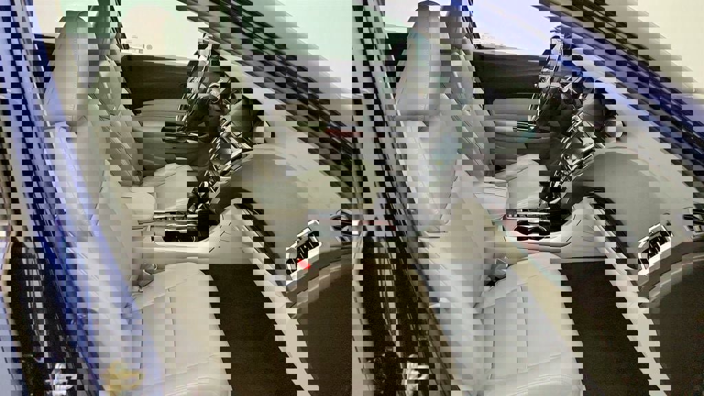 Used 2016 Acura TLX w/ Technology Package FWD image 25