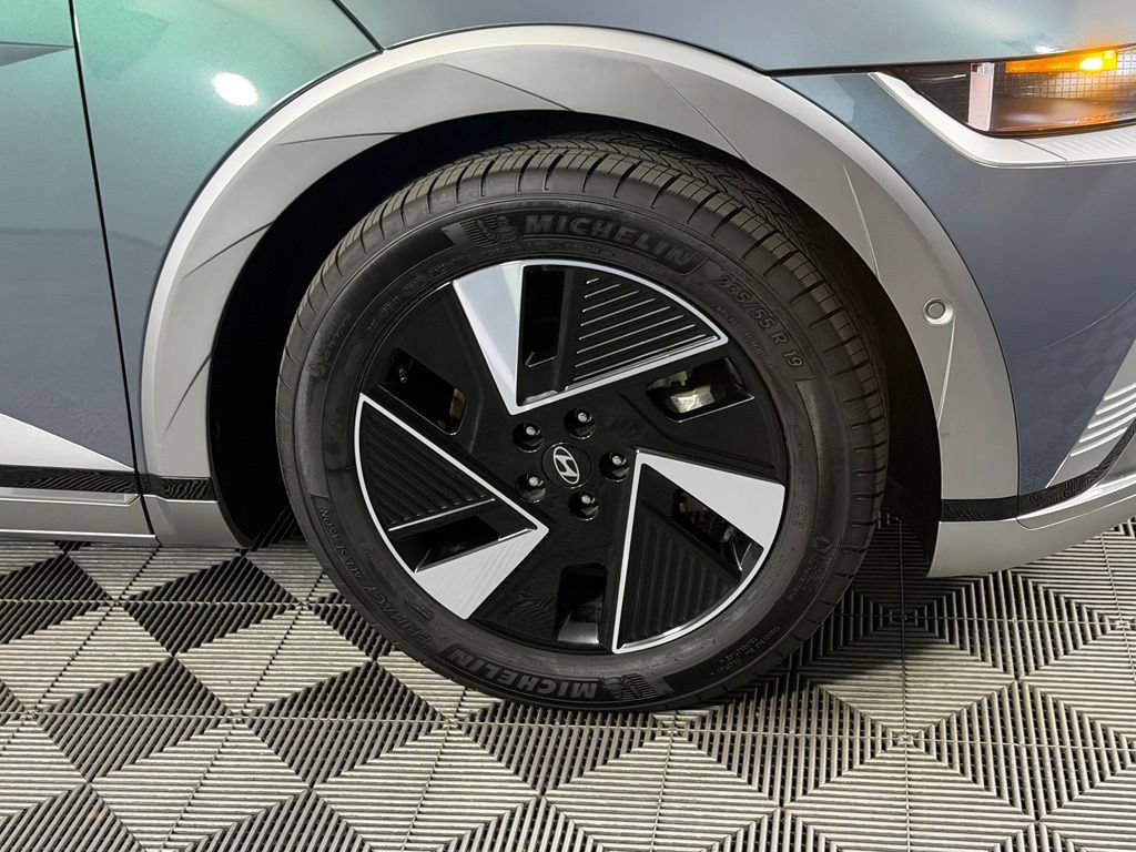 Used 2025 Hyundai Ioniq 5 Limited RWD image 12