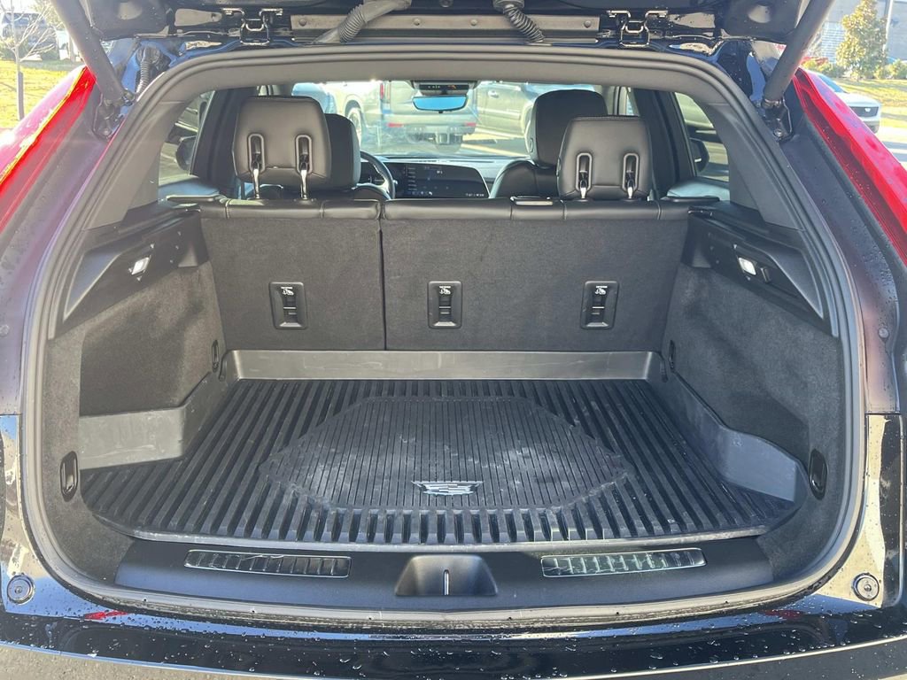 Certified 2025 Cadillac XT4 Premium Luxury w/ Technology Package image 11