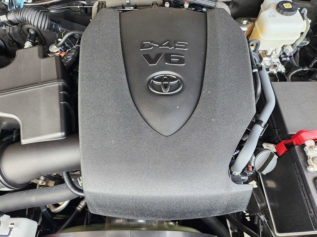 Used 2023 Toyota Tacoma TRD Off-Road w/ Technology Package AWD/4WD image 24