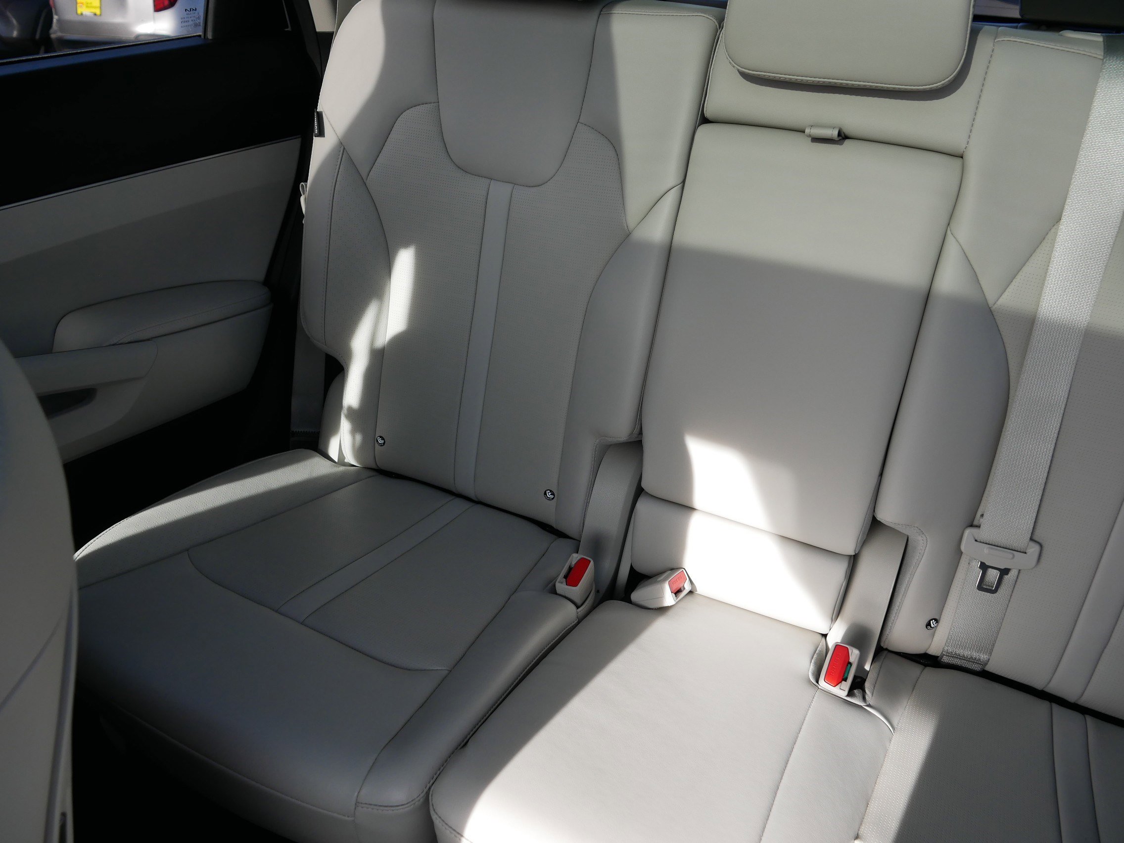 Certified 2025 Kia Sorento S w/ Panoramic Sunroof Package image 12