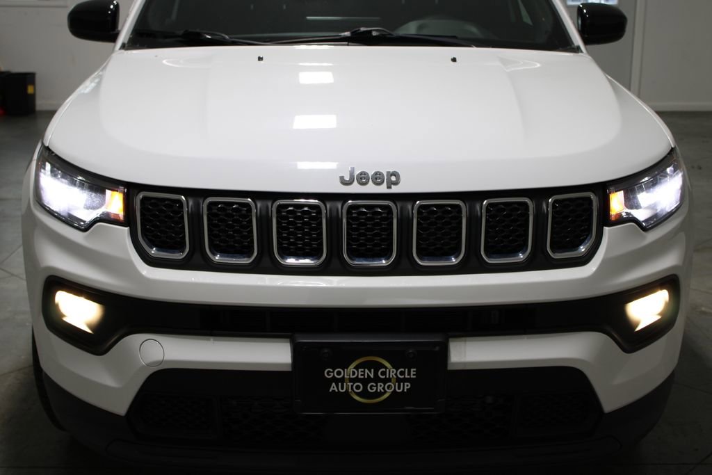 Used 2024 Jeep Compass Latitude image 49
