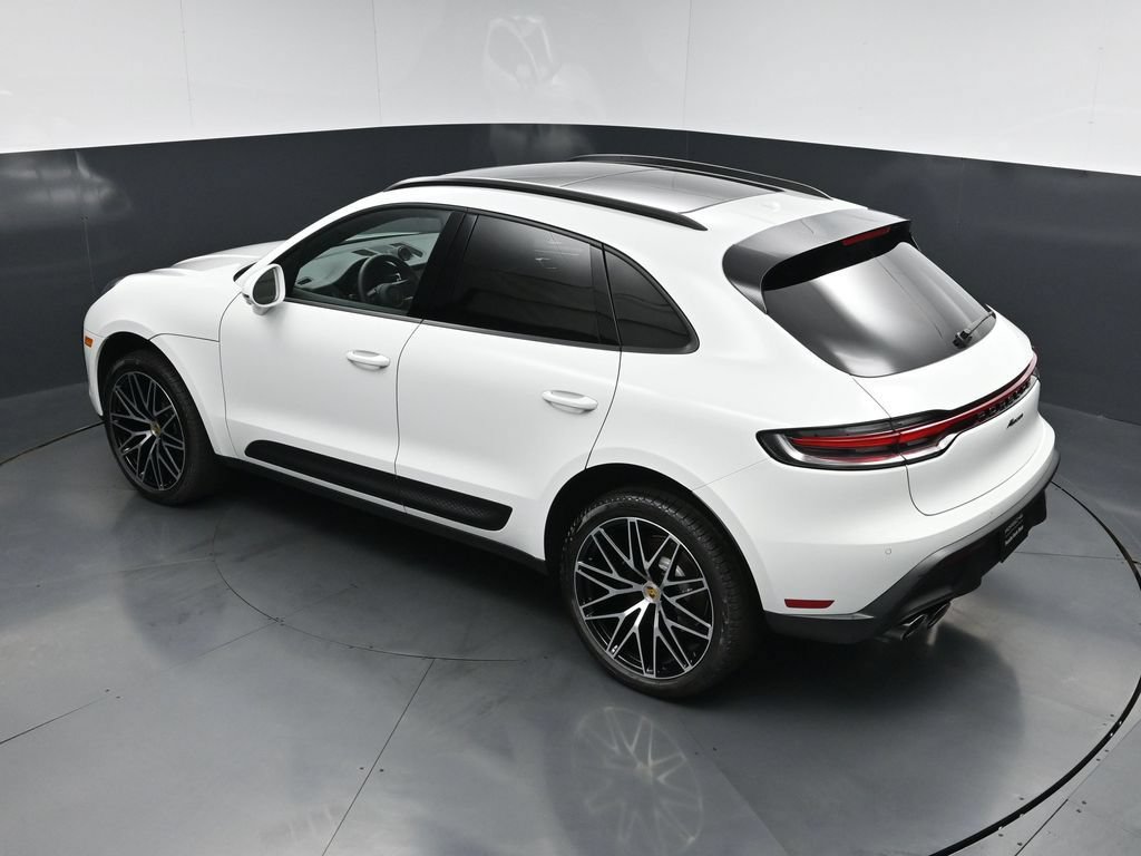 New 2026 Porsche Macan AWD/4WD image 16
