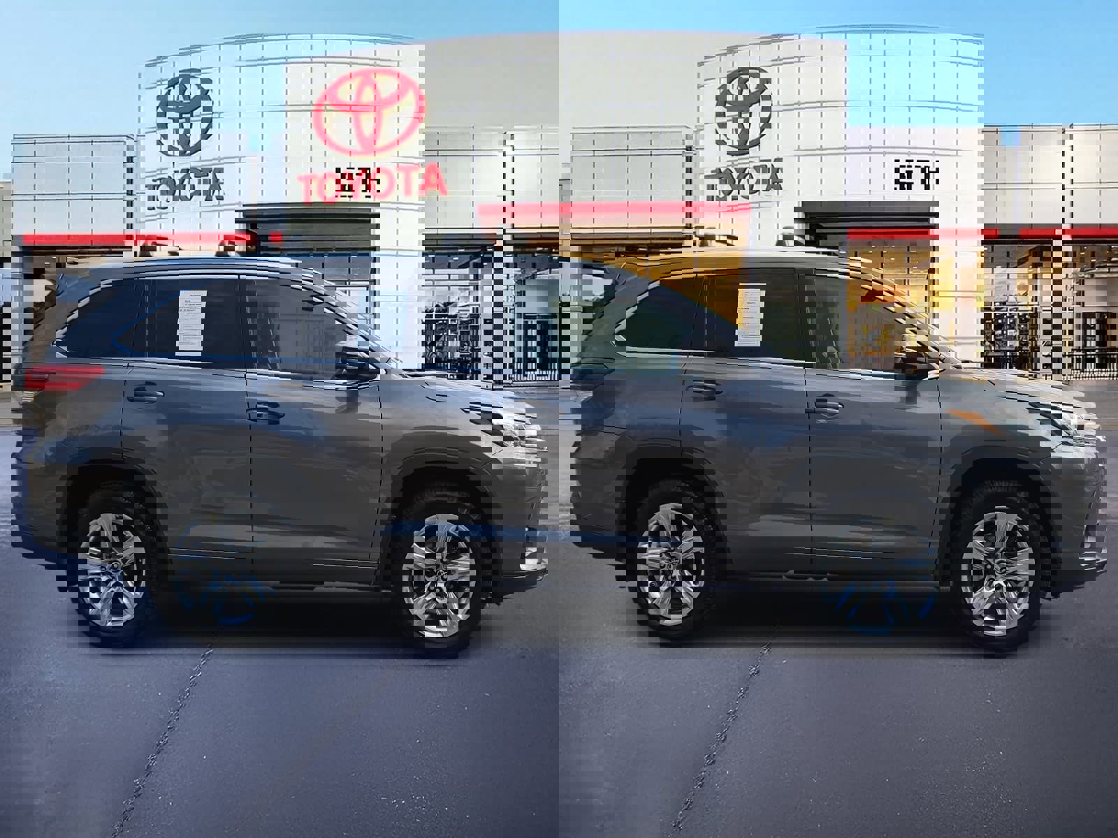 Used 2018 Toyota Highlander Limited image 4