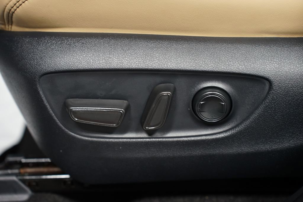 Used 2024 Toyota RAV4 Limited image 34