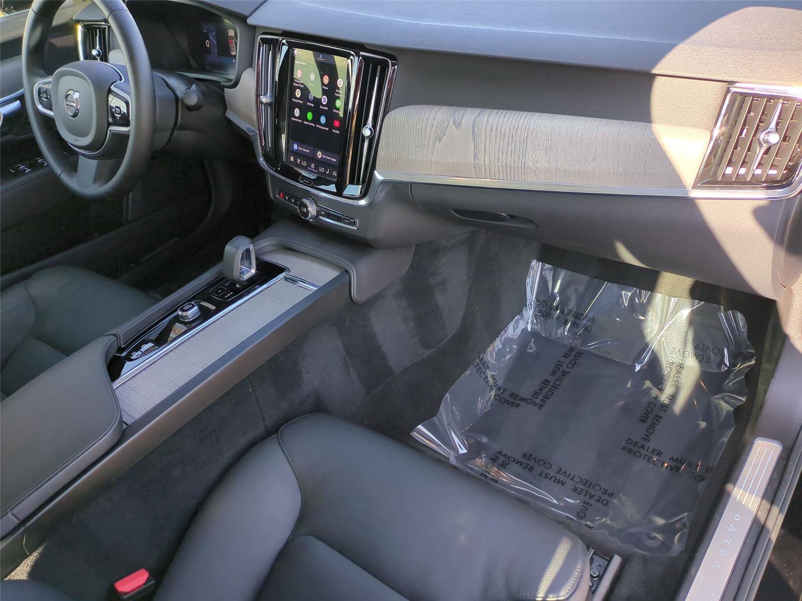 Used 2025 Volvo S90 B6 Plus image 20