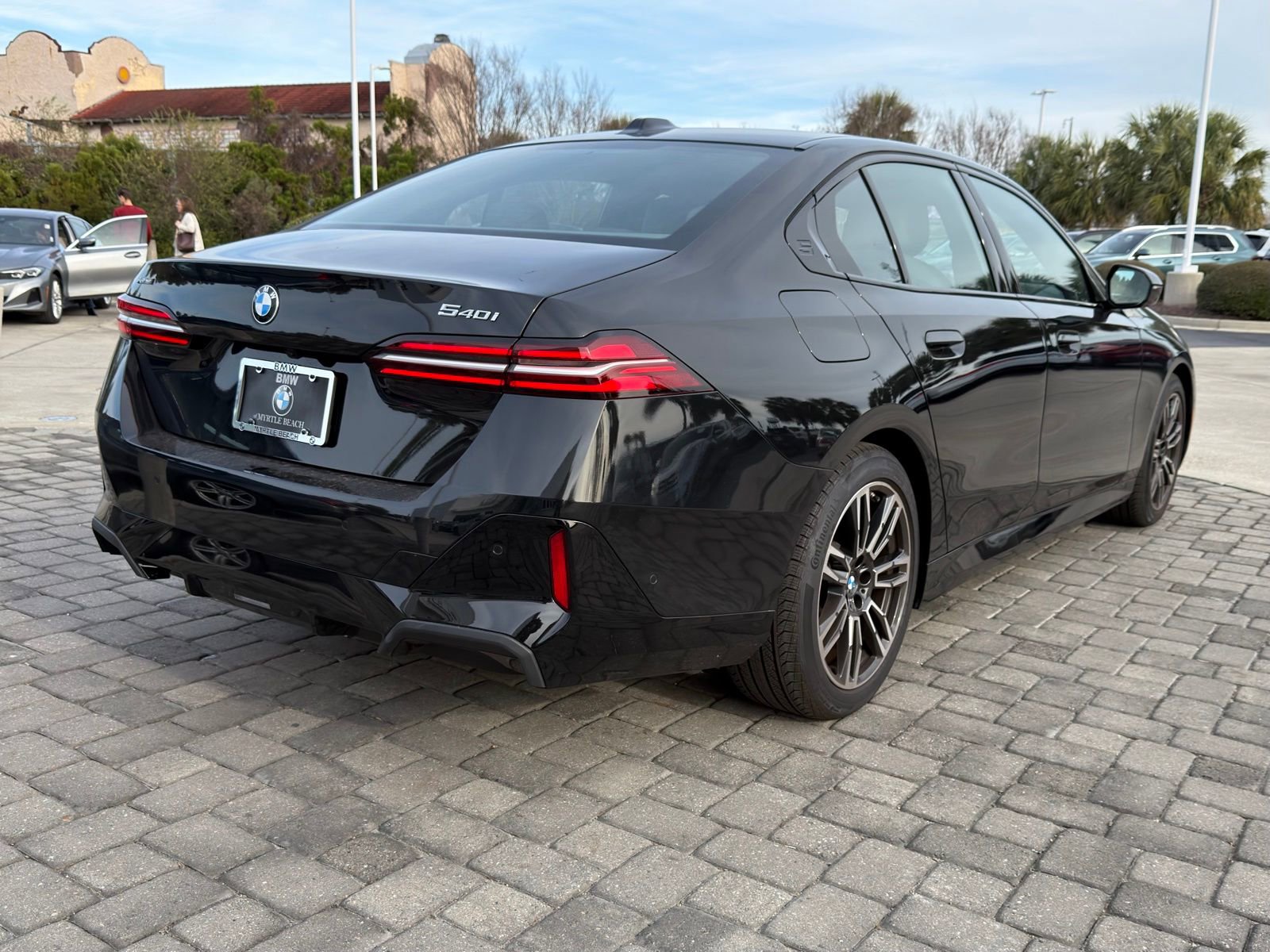 Certified 2025 BMW 540i xDrive w/ M Sport Package image 9