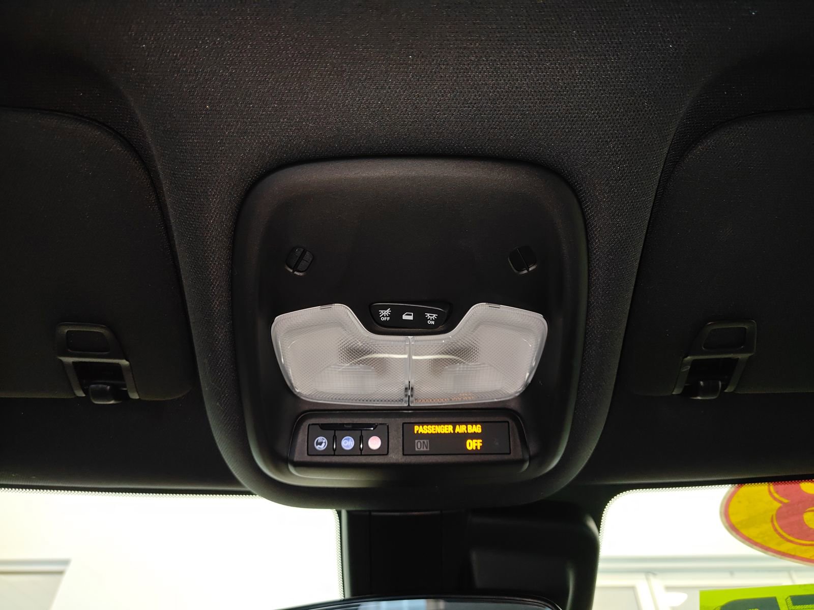 Used 2023 Chevrolet TrailBlazer RS image 27