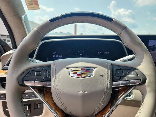 Certified 2024 Cadillac Escalade ESV Premium Luxury Platinum AWD/4WD image 20