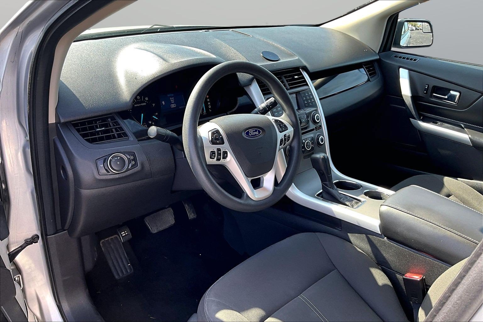 Used 2011 Ford Edge SE FWD image 19