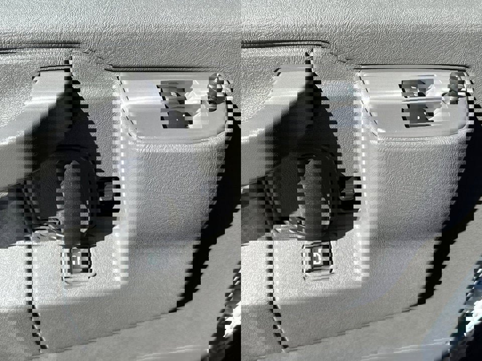 New 2025 GMC Savana 2500 w/ Driver Convenience Package image 31