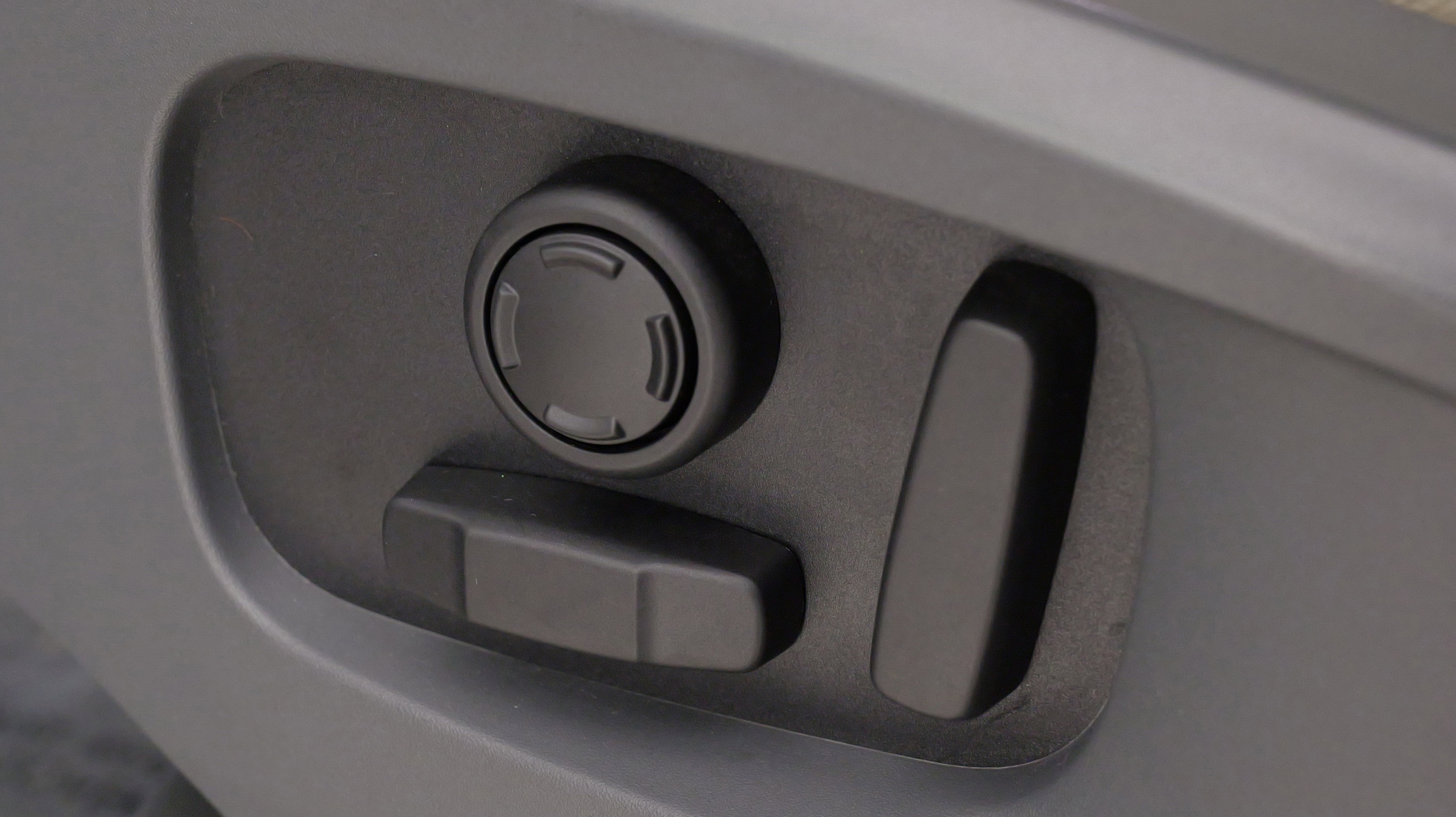 Used 2022 Land Rover Defender 110 SE image 41