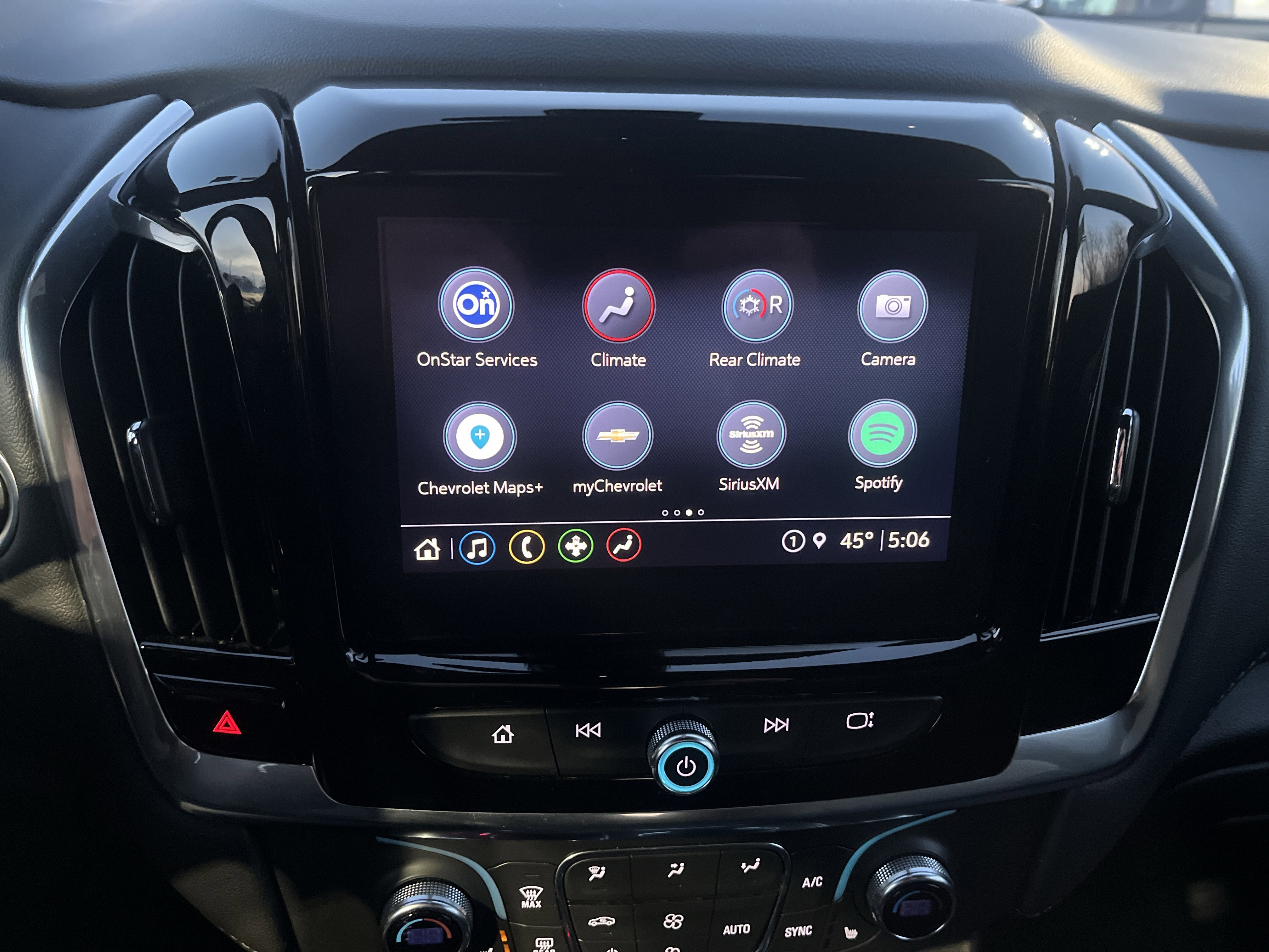 Used 2023 Chevrolet Traverse LT image 26