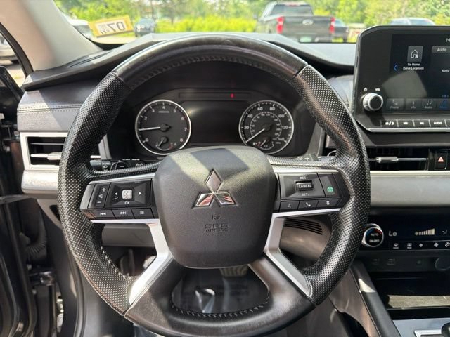 Used 2024 Mitsubishi Outlander SE Black Edition AWD/4WD image 28