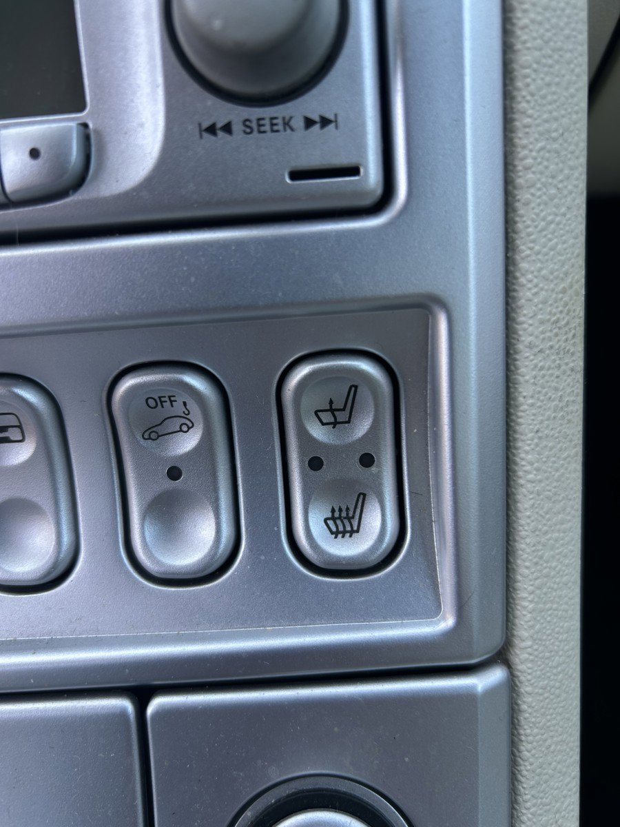 Used 2005 Chrysler Crossfire Limited RWD image 15