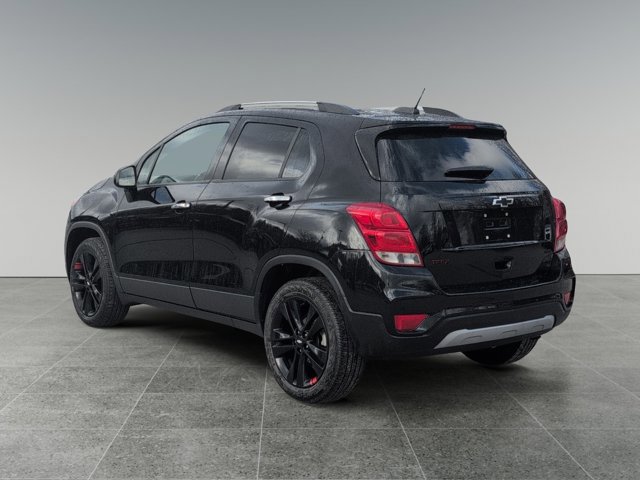 Used 2019 Chevrolet Trax LT w/ Sun & Sound Package image 3