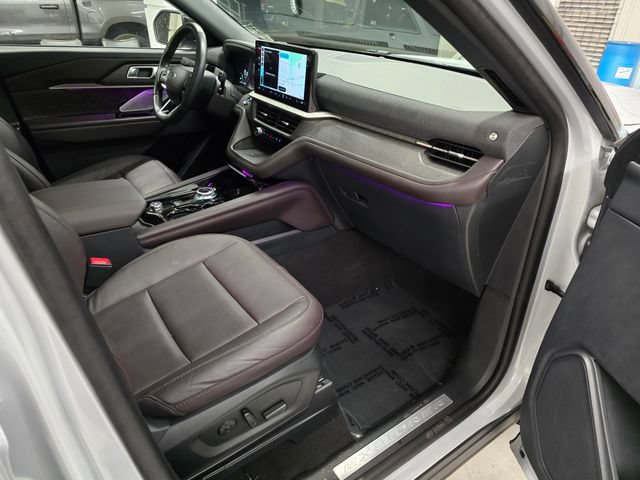 Used 2025 Ford Explorer Platinum w/ LUX Leather Package AWD/4WD image 37