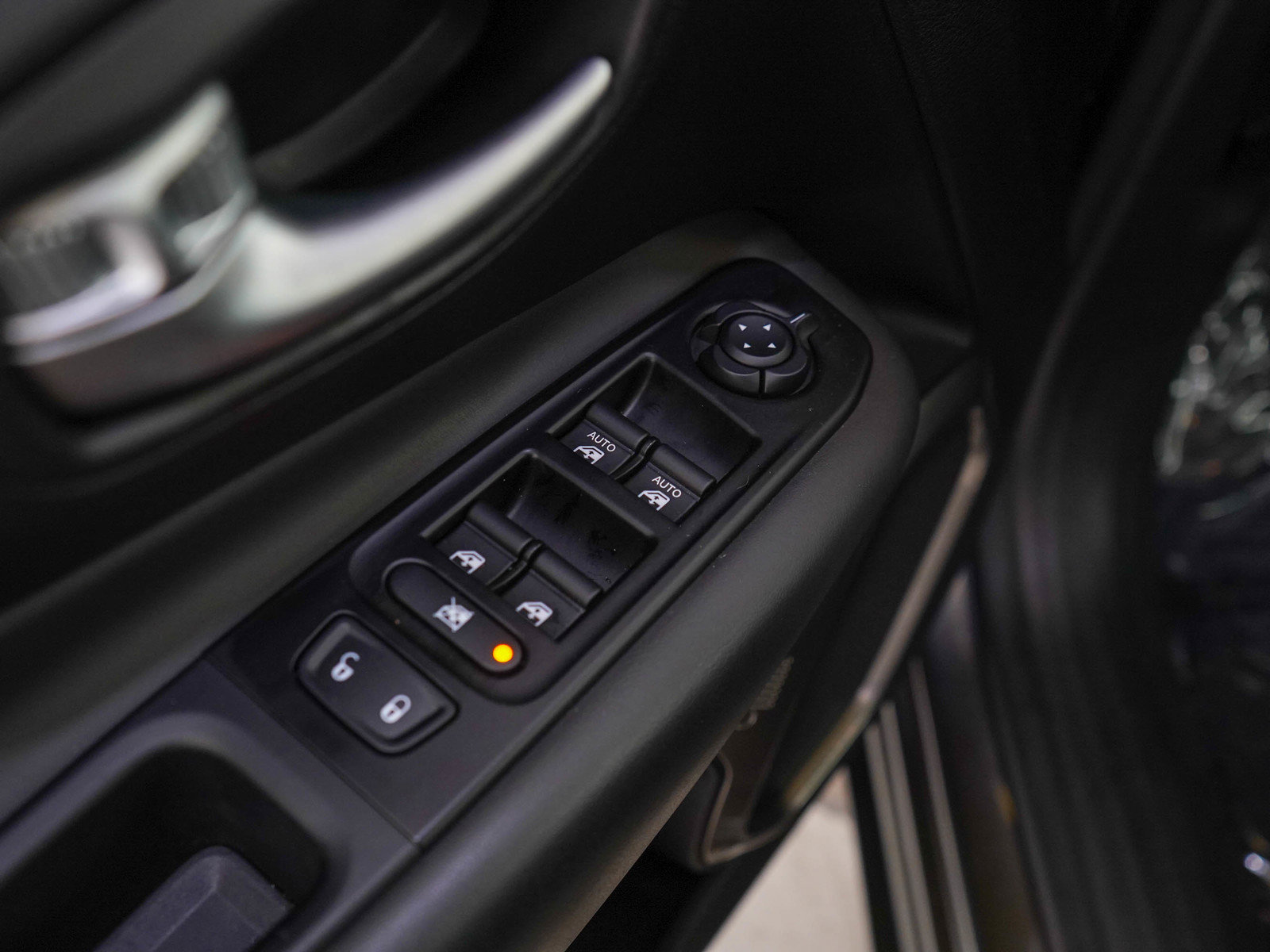 Used 2020 Jeep Renegade Limited AWD/4WD image 23