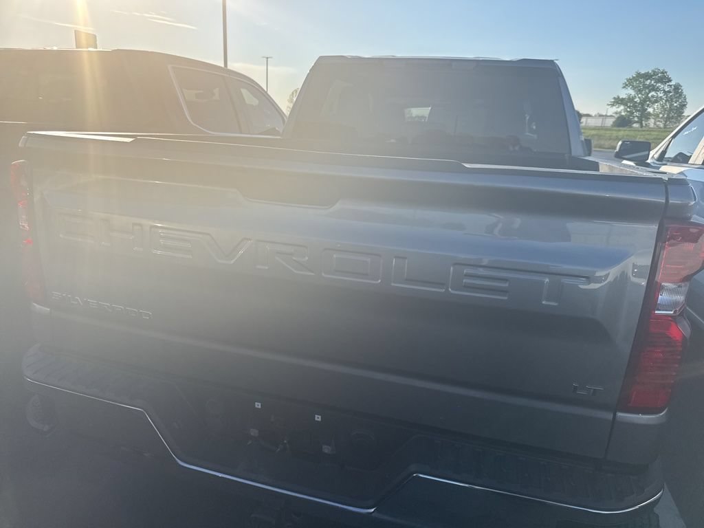 Used 2021 Chevrolet Silverado 1500 LT RWD image 5